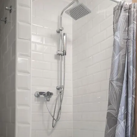 Appartamento Jakuzzis, Finn Szaunas, Partkozeli Apartman