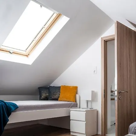 Jakuzzis, Finn Szaunas, Partkozeli Apartman Appartamento Balatonmáriafürdő