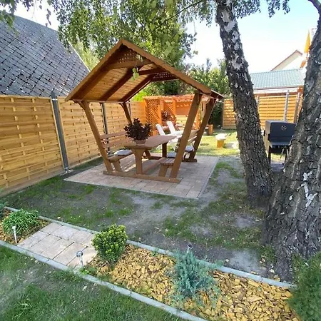 Appartamento Jakuzzis, Finn Szaunas, Partkozeli Apartman Balatonmáriafürdő