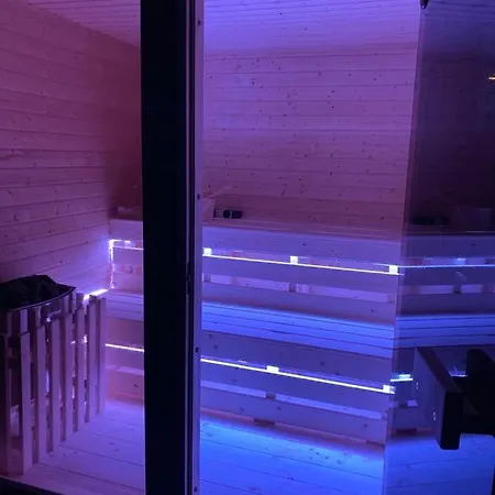 Jakuzzis, Finn Szaunas, Partkozeli Apartman Appartamento *